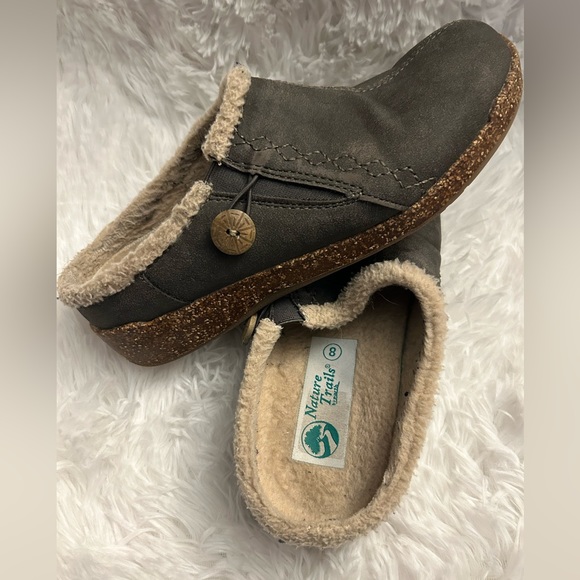 Women’s slip on shoes - Picture 2 of 7